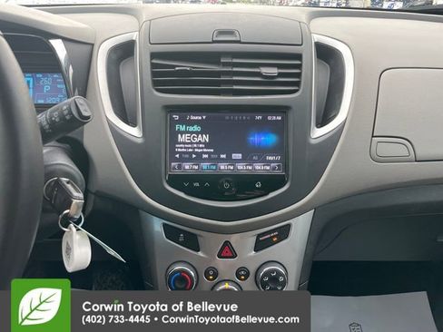 Used 2015 Chevrolet Trax LT w/ LT Plus Package FWD image 11