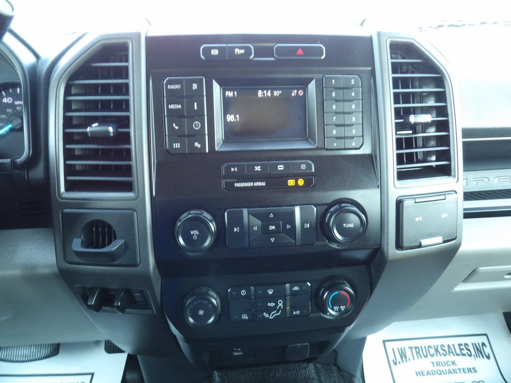 Used 2022 Ford F550 2WD Crew Cab Super Duty w/ Power Equipment Group image 22