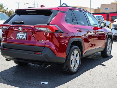 Used 2024 Toyota RAV4 XLE AWD/4WD image 24