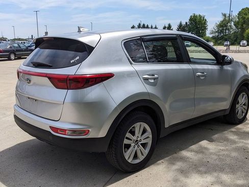 Used 2019 Kia Sportage LX FWD image 3