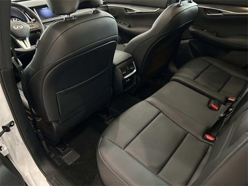 New 2025 INFINITI QX50 Luxe image 19