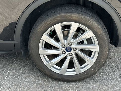 Used 2022 Ford Escape Titanium w/ Titanium Elite Package AWD/4WD image 12