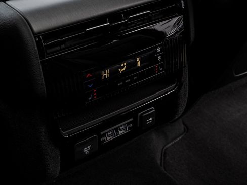 New 2025 Jeep Wagoneer Base image 33