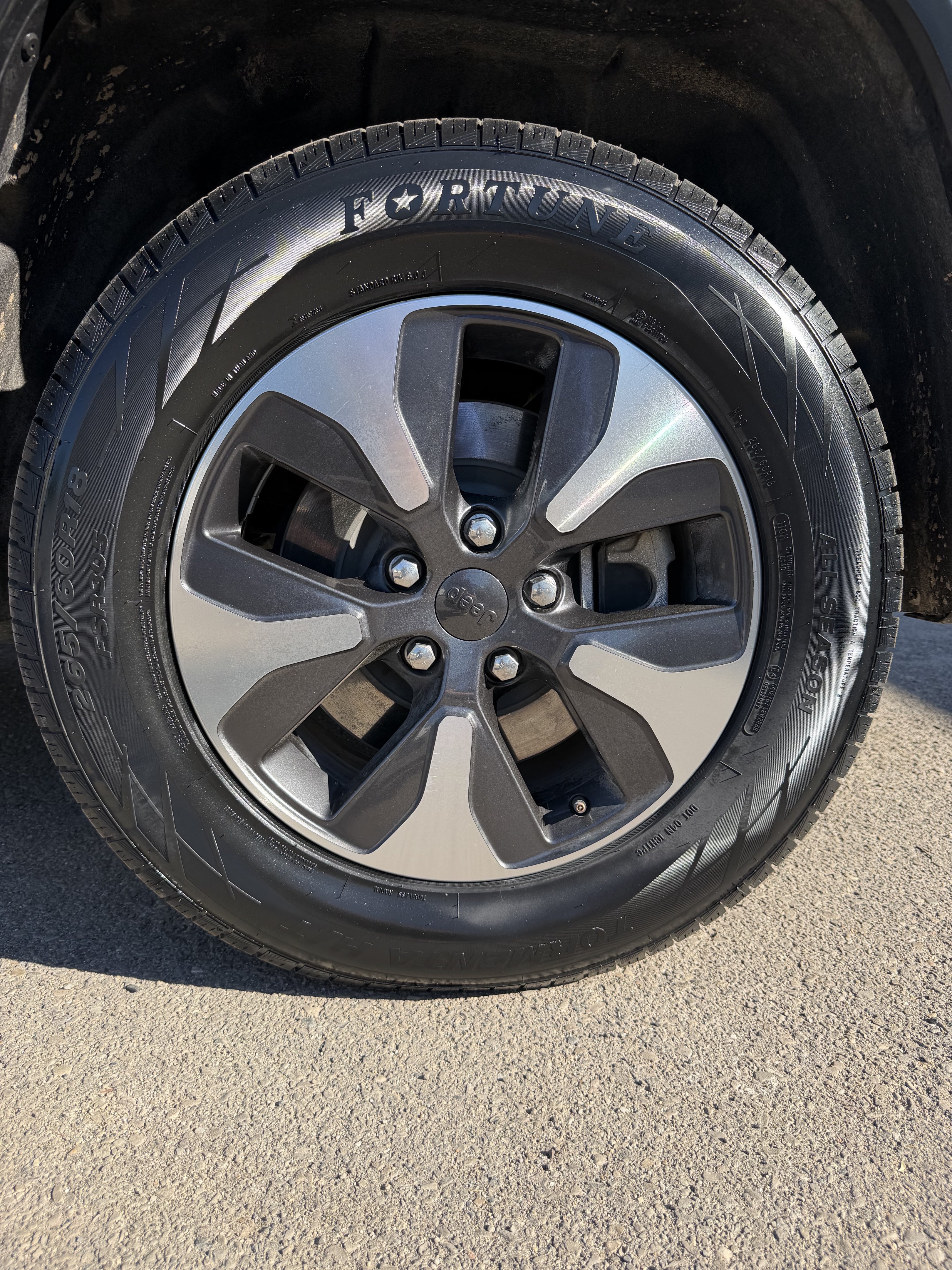 Used 2023 Jeep Grand Cherokee 4WD 4xe image 14