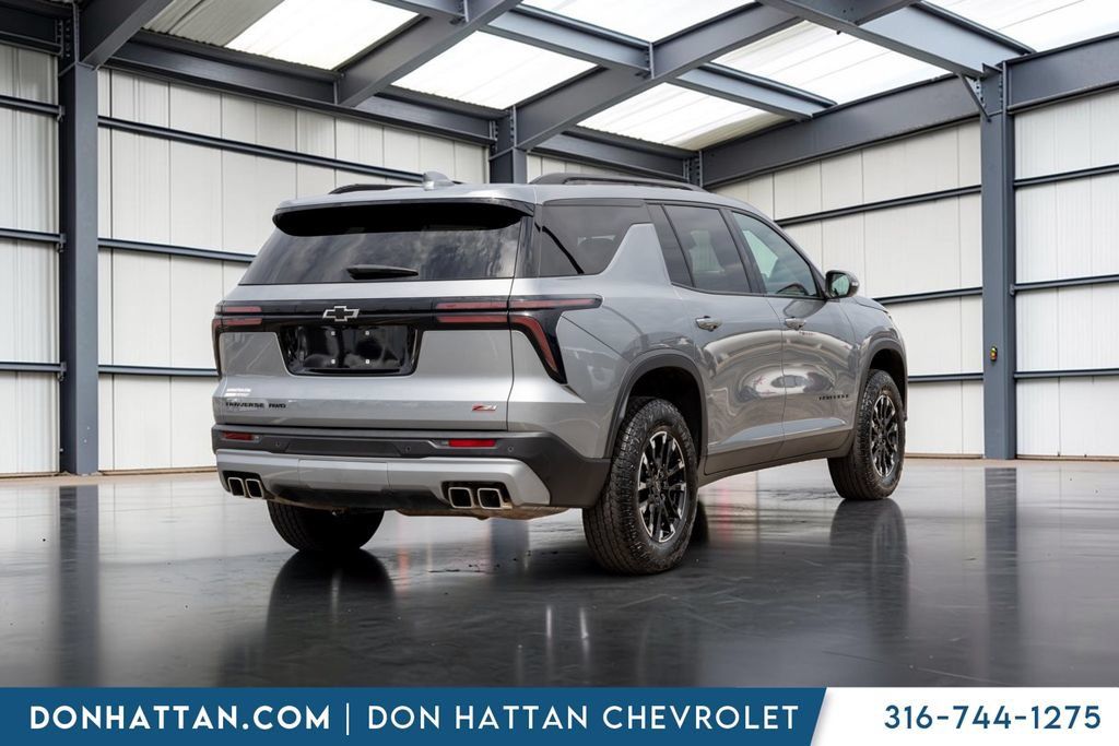 Used 2025 Chevrolet Traverse Z71 AWD/4WD image 26