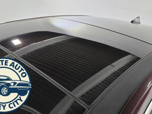 Used 2018 Kia Optima EX w/ Premium Package image 9