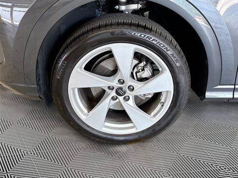 Certified 2025 Audi Q5 Premium w/ Premium Plus AWD/4WD image 32