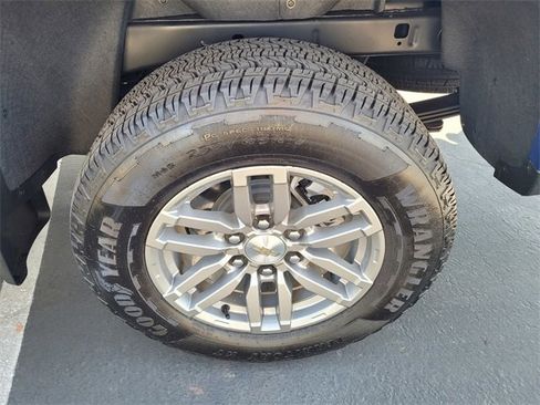 Used 2023 Chevrolet Colorado LT image 22