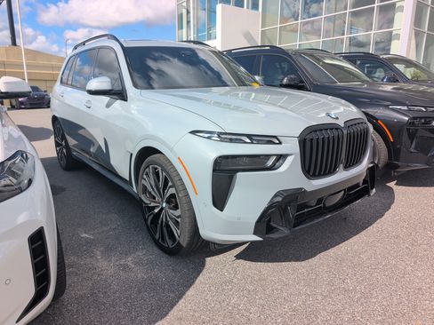 Certified 2023 BMW X7 xDrive40i w/ Executive Package image 1