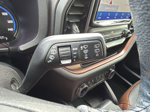 Used 2022 Ford Bronco Sport Outer Banks w/ Tech Package AWD/4WD image 23