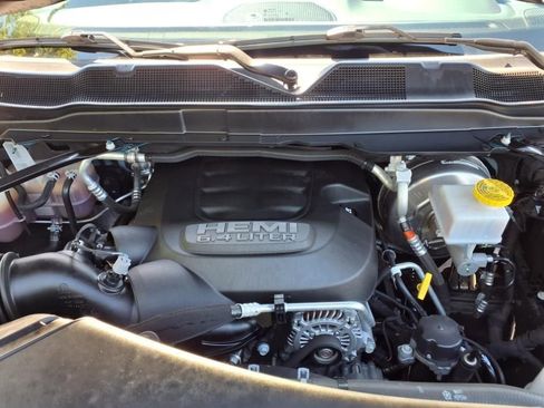 Used 2024 RAM 2500 Big Horn w/ Bed Utility Group image 27