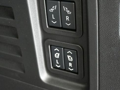 New 2026 Chevrolet Traverse High Country w/ LPO, Floor Liner Package FWD image 42