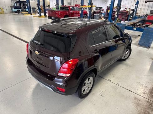 Used 2020 Chevrolet Trax LT FWD image 12