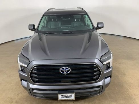 Used 2023 Toyota Sequoia SR5 w/ SR5 Premium Package AWD/4WD image 4