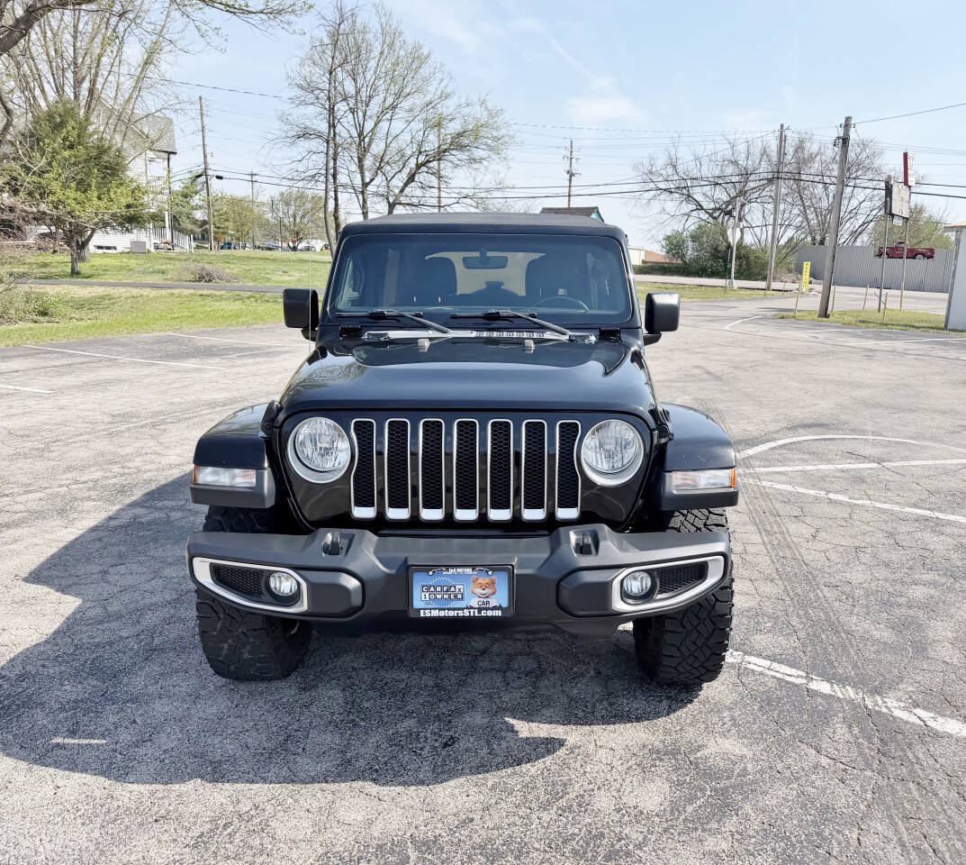 Used 2018 Jeep Wrangler Unlimited Sahara AWD/4WD image 2