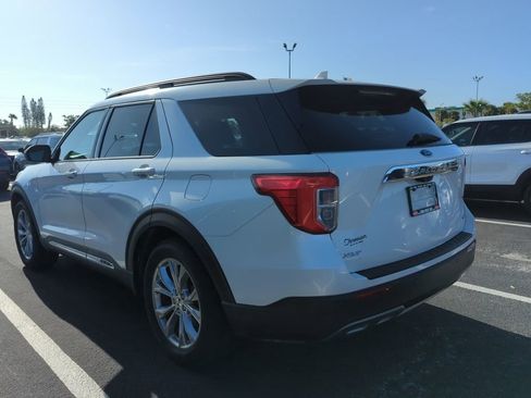 Used 2020 Ford Explorer XLT w/ Equipment Group 202A image 8