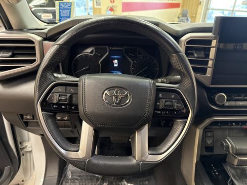 Used 2022 Toyota Tundra SR5 w/ SR5 Premium Package image 29