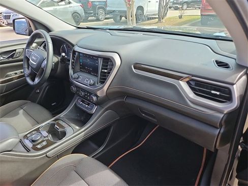 Used 2023 GMC Acadia AT4 image 27