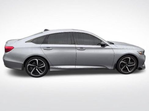 Used 2021 Honda Accord Sport image 9