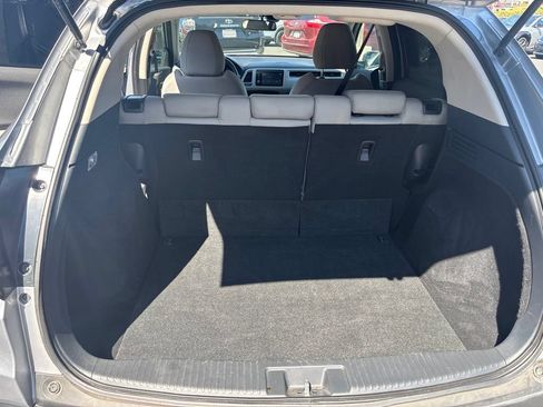 Used 2022 Honda HR-V EX image 11
