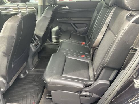 Used 2019 Volkswagen Atlas SEL R-Line AWD/4WD image 12