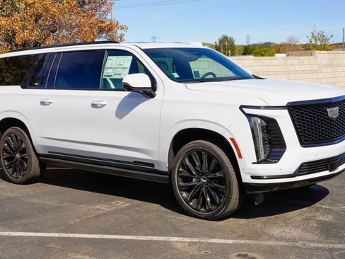 New 2026 Cadillac Escalade ESV Platinum Sport w/ LPO, ONYX Package image 6