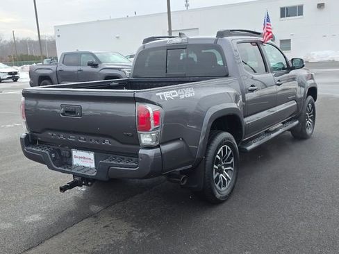 Used 2021 Toyota Tacoma TRD Sport w/ Technology Package image 6