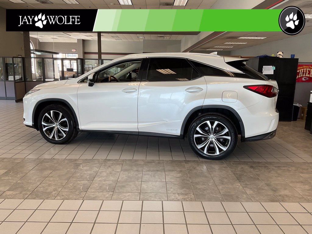 Used 2016 Lexus RX 450h AWD w/ Cold Weather Package image 4