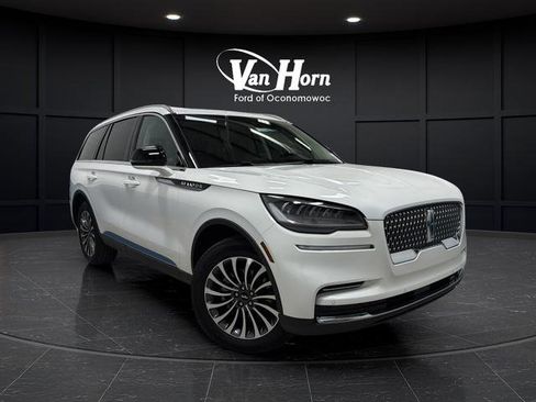 Used 2024 Lincoln Aviator AWD w/ Premium Package image 43