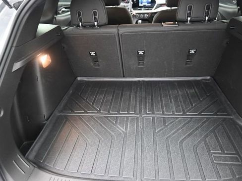 Used 2024 Chevrolet Trax RS image 24