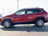 Used 2017 Jeep Cherokee Limited image 4