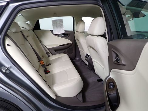 Used 2023 Chevrolet Malibu LT image 31