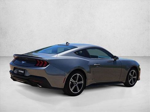 Used 2025 Ford Mustang Premium RWD image 5