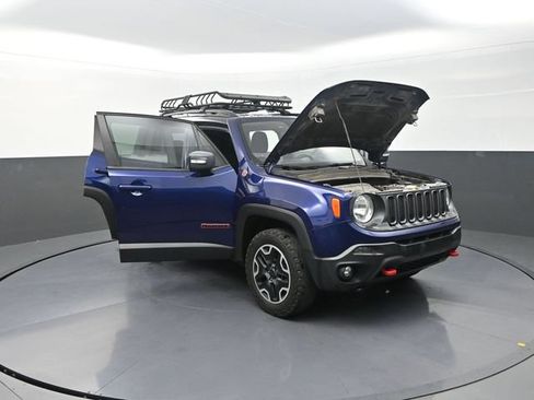 Used 2016 Jeep Renegade Trailhawk AWD/4WD image 39