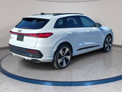 New 2026 Audi SQ5 Prestige AWD/4WD image 5