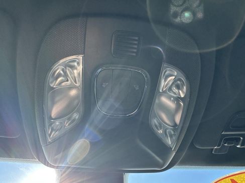 Used 2024 Jeep Compass Latitude image 22