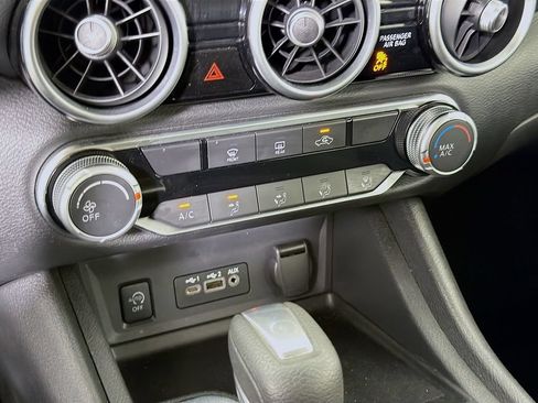 Used 2025 Nissan Sentra SV FWD image 18