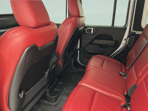 Used 2024 Jeep Wrangler Unlimited Rubicon 392 AWD/4WD image 10