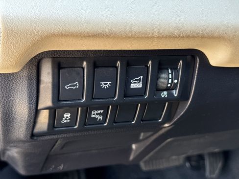 Certified 2020 Subaru Ascent Limited w/ Popular Package #2A image 17