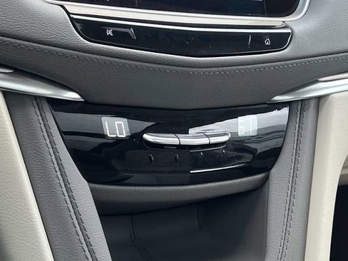 Certified 2023 Cadillac XT5 Premium Luxury AWD/4WD image 25