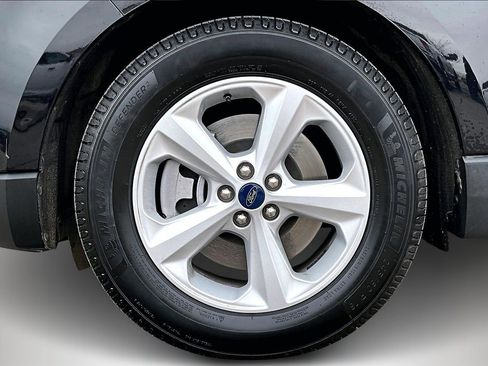 Used 2022 Ford Edge SE image 33