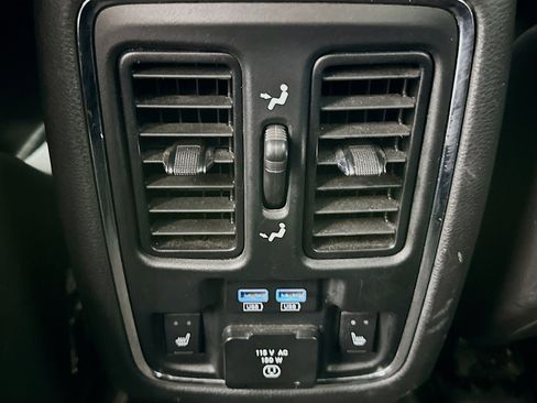Used 2015 Jeep Grand Cherokee Limited AWD/4WD image 27