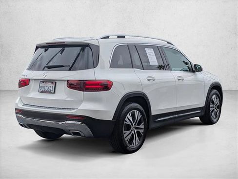 Used 2026 Mercedes-Benz GLB 250 image 5