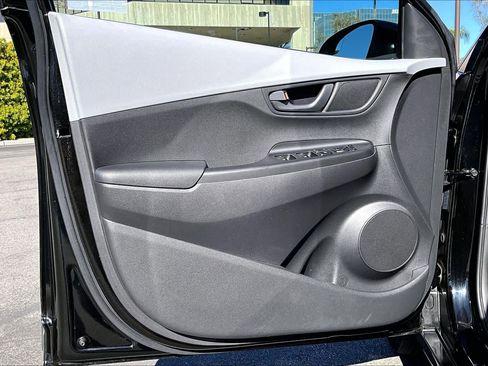 Used 2021 Hyundai Kona SE w/ Cargo Package image 20