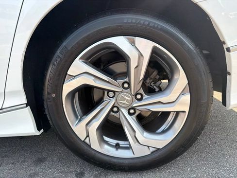 Used 2020 Honda Accord EX image 5
