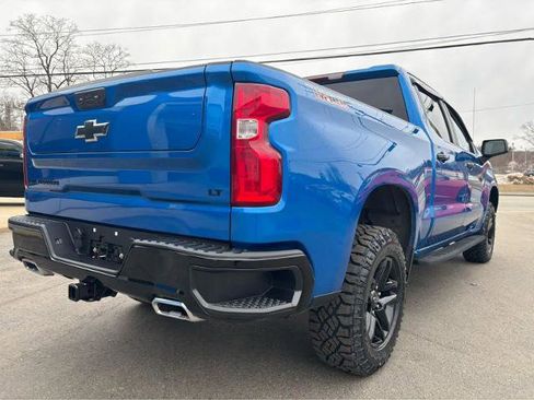 Used 2023 Chevrolet Silverado 1500 LT Trail Boss w/ LPO, Dark Essentials Package AWD/4WD image 12