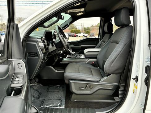 Used 2022 Ford F150 XLT w/ Equipment Group 302A High image 12