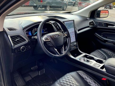 Used 2024 Ford Edge Titanium image 13