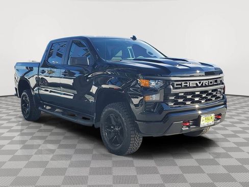 New 2026 Chevrolet Silverado 1500 Custom Trail Boss w/ LPO, Dark Essentials Package AWD/4WD image 2