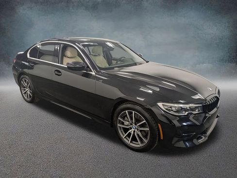 Used 2020 BMW 330i xDrive Sedan w/ Driving Assistance Package AWD/4WD image 3